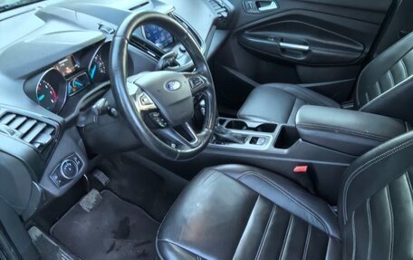 Ford Escape III, 2018 год, 1 600 000 рублей, 4 фотография