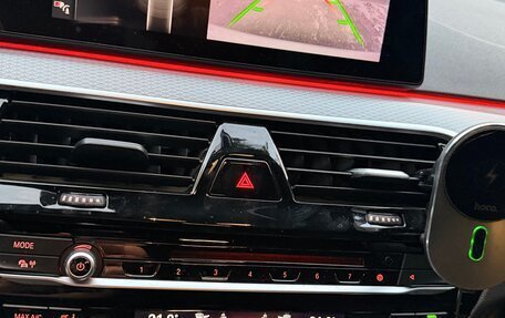 BMW 5 серия, 2018 год, 3 200 000 рублей, 11 фотография