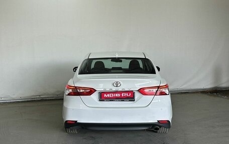 Toyota Camry, 2018 год, 2 100 000 рублей, 6 фотография