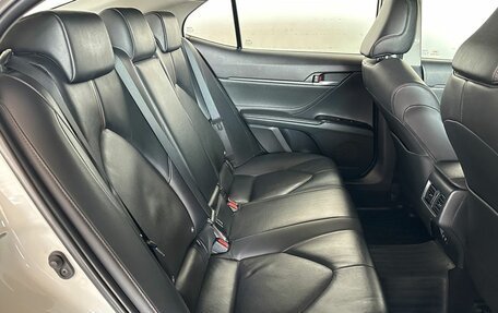 Toyota Camry, 2018 год, 2 100 000 рублей, 11 фотография
