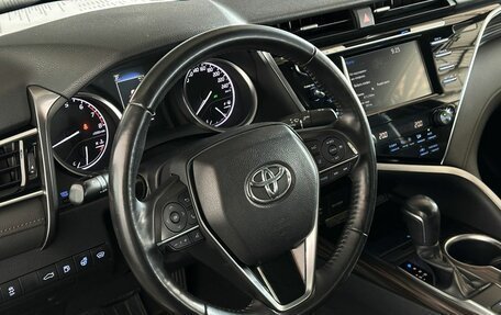Toyota Camry, 2018 год, 2 100 000 рублей, 12 фотография
