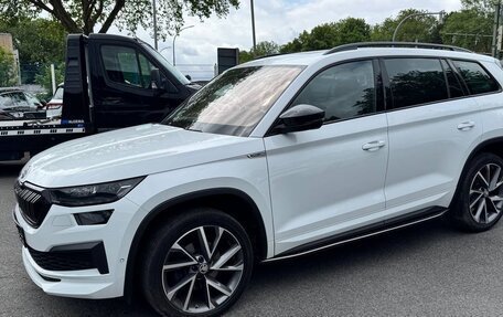Skoda Kodiaq I, 2021 год, 2 520 000 рублей, 2 фотография