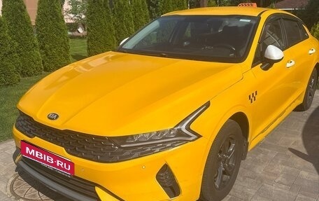 KIA K5, 2021 год, 1 375 000 рублей, 1 фотография