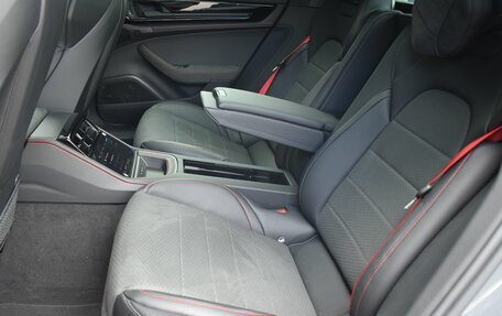 Porsche Panamera, 2026 год, 28 080 000 рублей, 27 фотография
