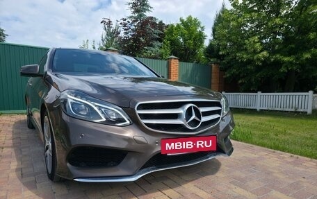 Mercedes-Benz E-Класс, 2015 год, 2 450 000 рублей, 3 фотография