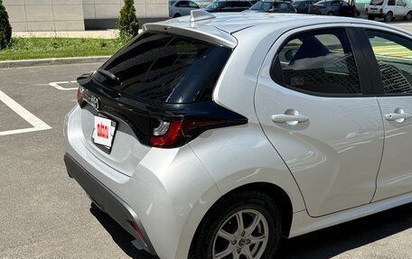 Toyota Yaris, 2021 год, 1 200 000 рублей, 12 фотография