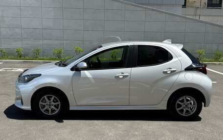 Toyota Yaris, 2021 год, 1 200 000 рублей, 17 фотография