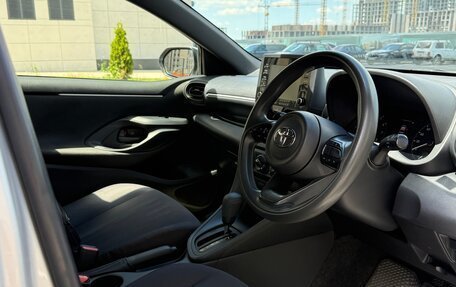 Toyota Yaris, 2021 год, 1 200 000 рублей, 25 фотография
