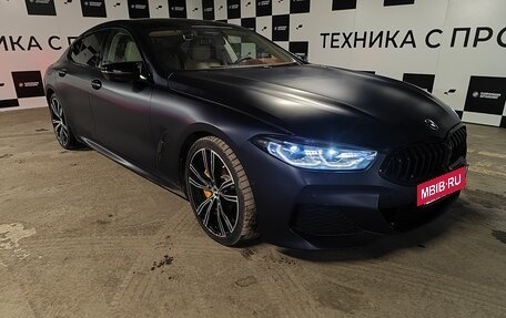 BMW 8 серия, 2021 год, 9 220 000 рублей, 2 фотография