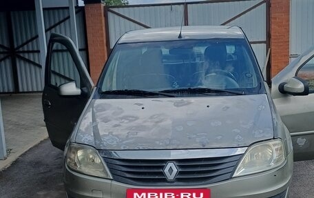 Renault Logan I, 2010 год, 280 000 рублей, 3 фотография