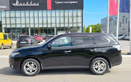 Mitsubishi Outlander III рестайлинг 3, 2013 год, 1 615 000 рублей, 8 фотография