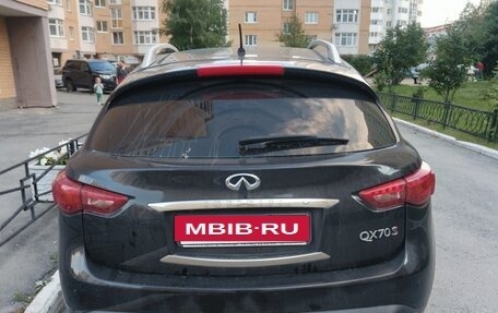 Infiniti QX70, 2014 год, 2 200 000 рублей, 4 фотография