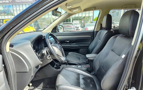 Mitsubishi Outlander III рестайлинг 3, 2013 год, 1 615 000 рублей, 16 фотография