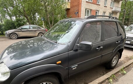 Chevrolet Niva I рестайлинг, 2010 год, 295 000 рублей, 3 фотография