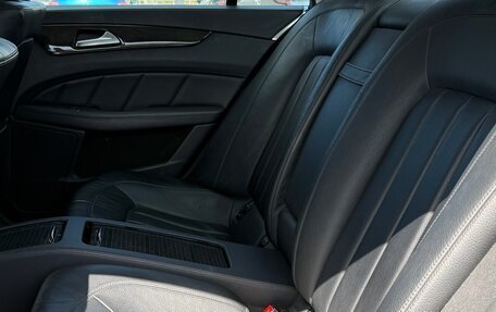 Mercedes-Benz CLS, 2015 год, 2 500 000 рублей, 14 фотография