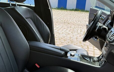 Mercedes-Benz CLS, 2015 год, 2 500 000 рублей, 13 фотография