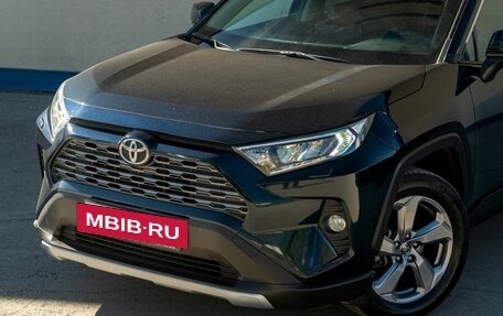 Toyota RAV4, 2019 год, 3 200 000 рублей, 4 фотография