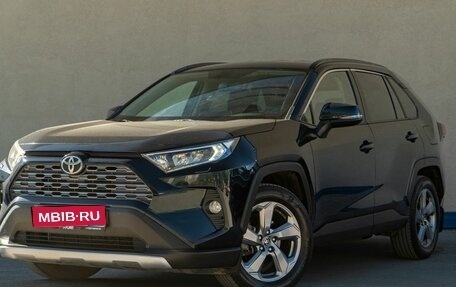 Toyota RAV4, 2019 год, 3 200 000 рублей, 1 фотография