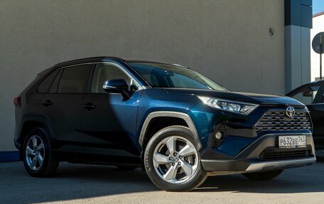 Toyota RAV4, 2019 год, 3 200 000 рублей, 3 фотография