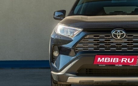 Toyota RAV4, 2019 год, 3 200 000 рублей, 5 фотография