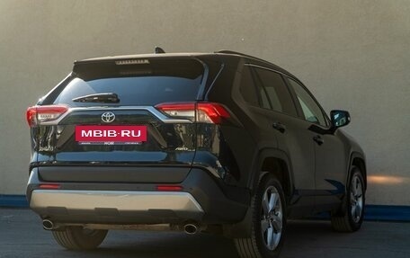 Toyota RAV4, 2019 год, 3 200 000 рублей, 9 фотография