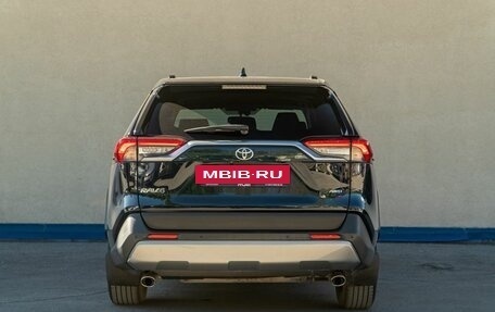 Toyota RAV4, 2019 год, 3 200 000 рублей, 10 фотография