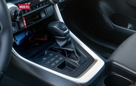 Toyota RAV4, 2019 год, 3 200 000 рублей, 17 фотография