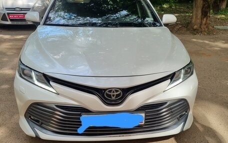 Toyota Camry, 2018 год, 2 450 000 рублей, 1 фотография