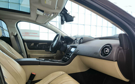 Jaguar XJ IV (X351), 2016 год, 2 250 000 рублей, 13 фотография