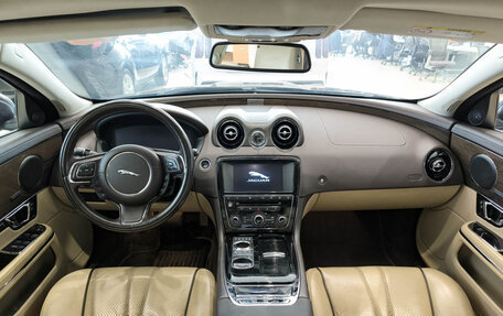 Jaguar XJ IV (X351), 2016 год, 2 250 000 рублей, 17 фотография