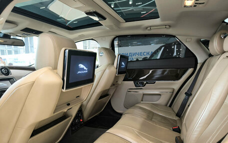 Jaguar XJ IV (X351), 2016 год, 2 250 000 рублей, 15 фотография