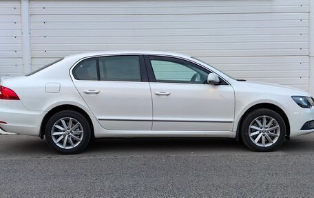 Skoda Superb III рестайлинг, 2014 год, 2 200 000 рублей, 8 фотография