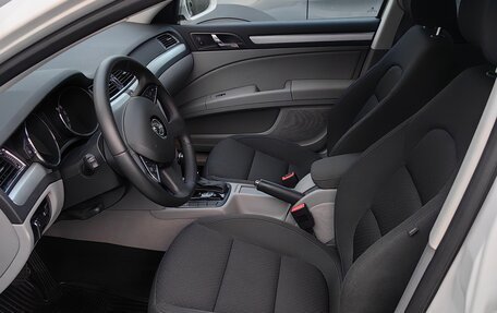 Skoda Superb III рестайлинг, 2014 год, 2 200 000 рублей, 16 фотография