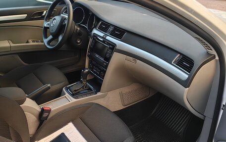 Skoda Superb III рестайлинг, 2014 год, 2 200 000 рублей, 19 фотография