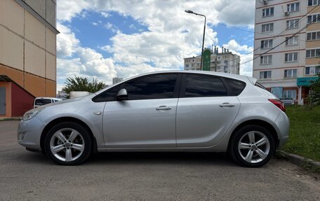 Opel Astra J, 2010 год, 690 000 рублей, 2 фотография