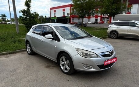 Opel Astra J, 2010 год, 690 000 рублей, 5 фотография