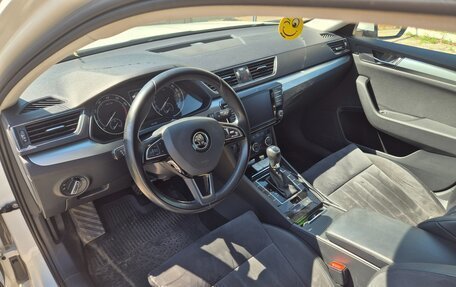 Skoda Superb III рестайлинг, 2017 год, 1 800 000 рублей, 8 фотография