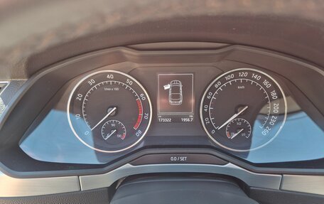 Skoda Superb III рестайлинг, 2017 год, 1 800 000 рублей, 9 фотография