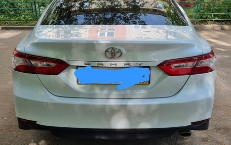 Toyota Camry, 2018 год, 2 450 000 рублей, 4 фотография