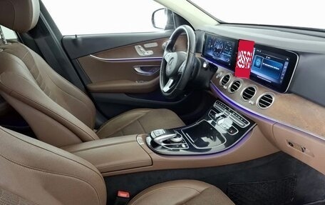 Mercedes-Benz E-Класс, 2016 год, 2 500 000 рублей, 8 фотография