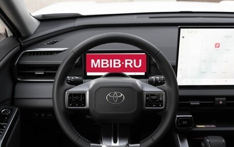 Toyota RAV4, 2026 год, 3 800 000 рублей, 13 фотография