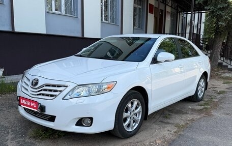 Toyota Camry, 2011 год, 1 580 000 рублей, 1 фотография