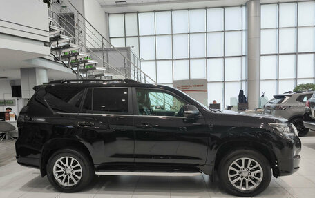 Toyota Land Cruiser Prado 150 рестайлинг 2, 2019 год, 3 850 000 рублей, 4 фотография