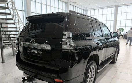 Toyota Land Cruiser Prado 150 рестайлинг 2, 2019 год, 3 850 000 рублей, 5 фотография