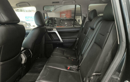 Toyota Land Cruiser Prado 150 рестайлинг 2, 2019 год, 3 850 000 рублей, 12 фотография