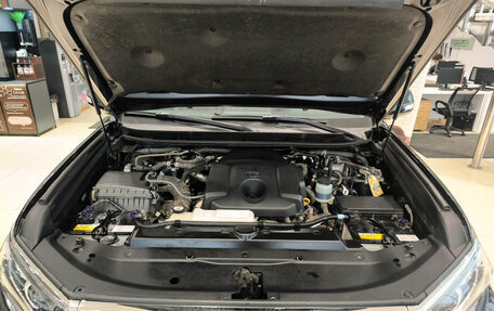 Toyota Land Cruiser Prado 150 рестайлинг 2, 2019 год, 3 850 000 рублей, 9 фотография