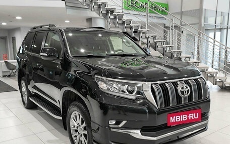 Toyota Land Cruiser Prado 150 рестайлинг 2, 2019 год, 3 850 000 рублей, 3 фотография
