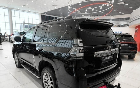 Toyota Land Cruiser Prado 150 рестайлинг 2, 2019 год, 3 850 000 рублей, 7 фотография
