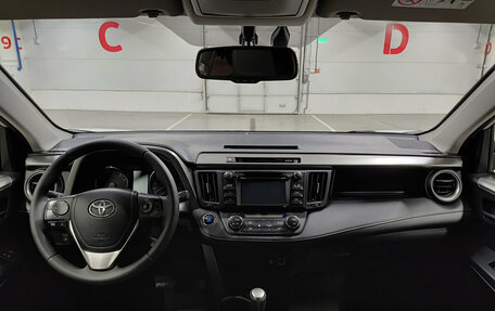 Toyota RAV4, 2015 год, 2 460 000 рублей, 14 фотография