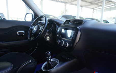 KIA Soul II рестайлинг, 2016 год, 1 255 000 рублей, 20 фотография